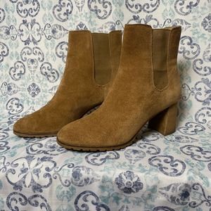 Ann Taylor Women's Rubber Sole Tan Suede‎ Boot Size 8.5 M
